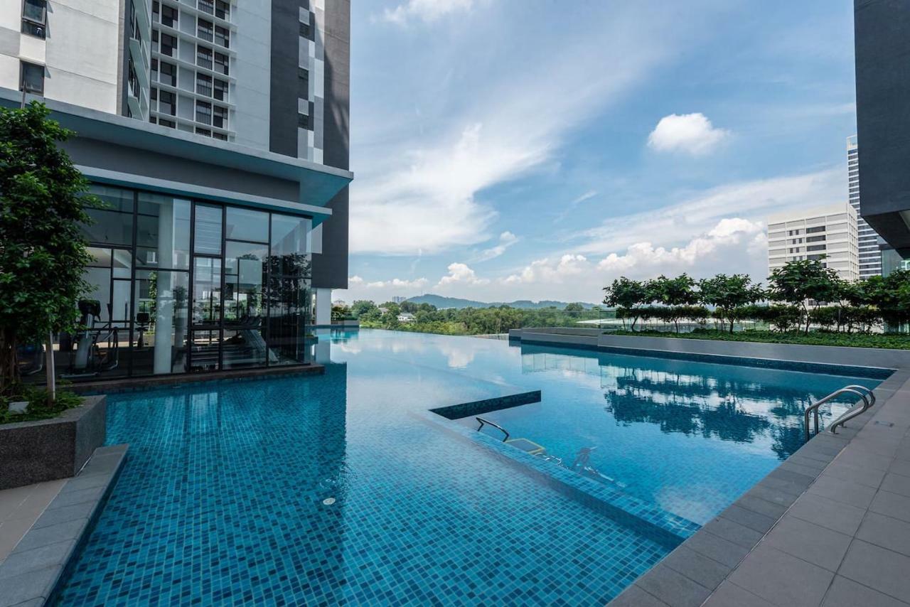 °@MARIO DIRECT MRT LINK & 50M INFINITY POOL WITH JACUZZI SHAH ALAM ...